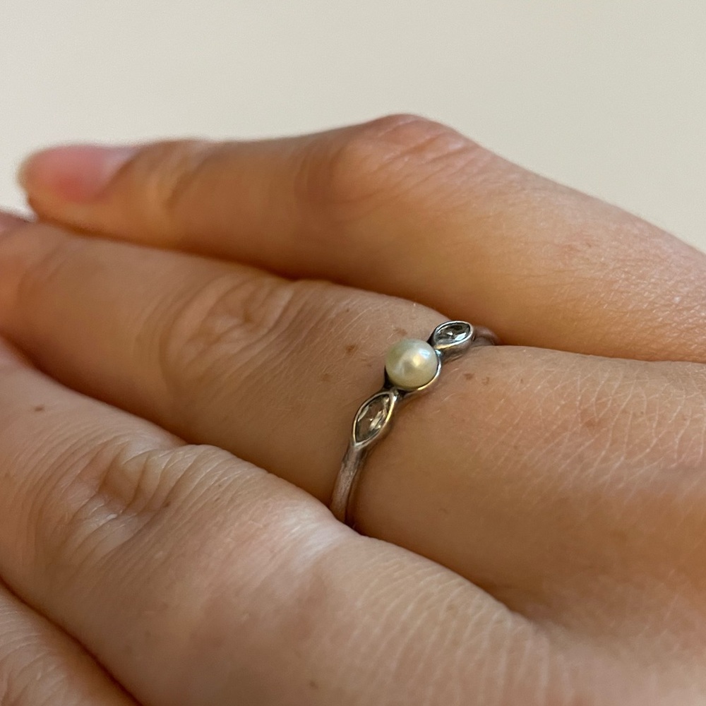 Pandora Silver stacking ring with Pearl accent 8